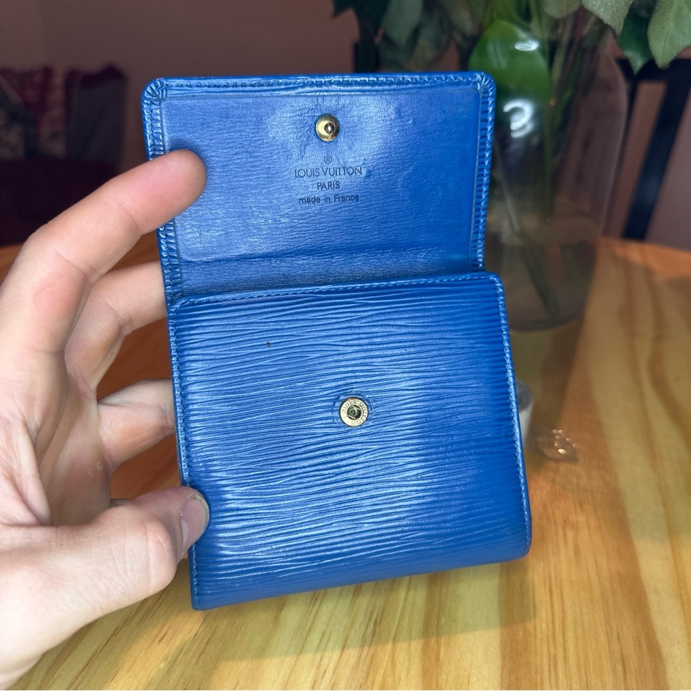 AUTHENTIC Louis Vuitton LV Elise Epi Trifold Blue Leather Compact Wallet - Picture 6 of 7
